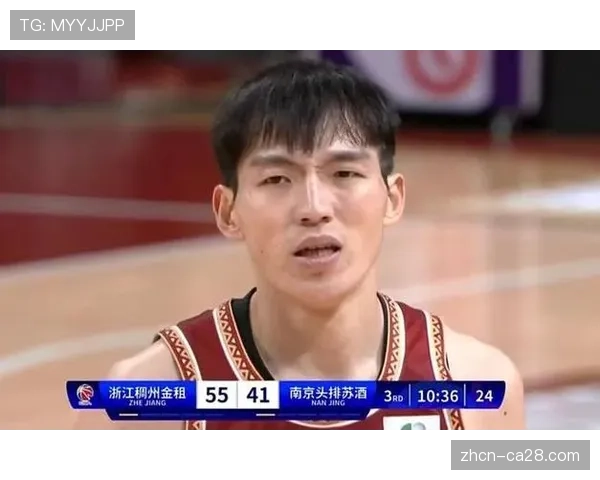 半决赛第三场突发:浙江队核心吴前在边线突破后疑似拉伤,暂时离场